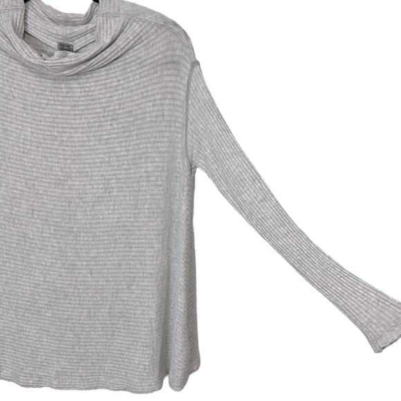 Free People We The Free Lover Rib Split Back Light Gray Long Sleeve Size Medium - Picture 4 of 6